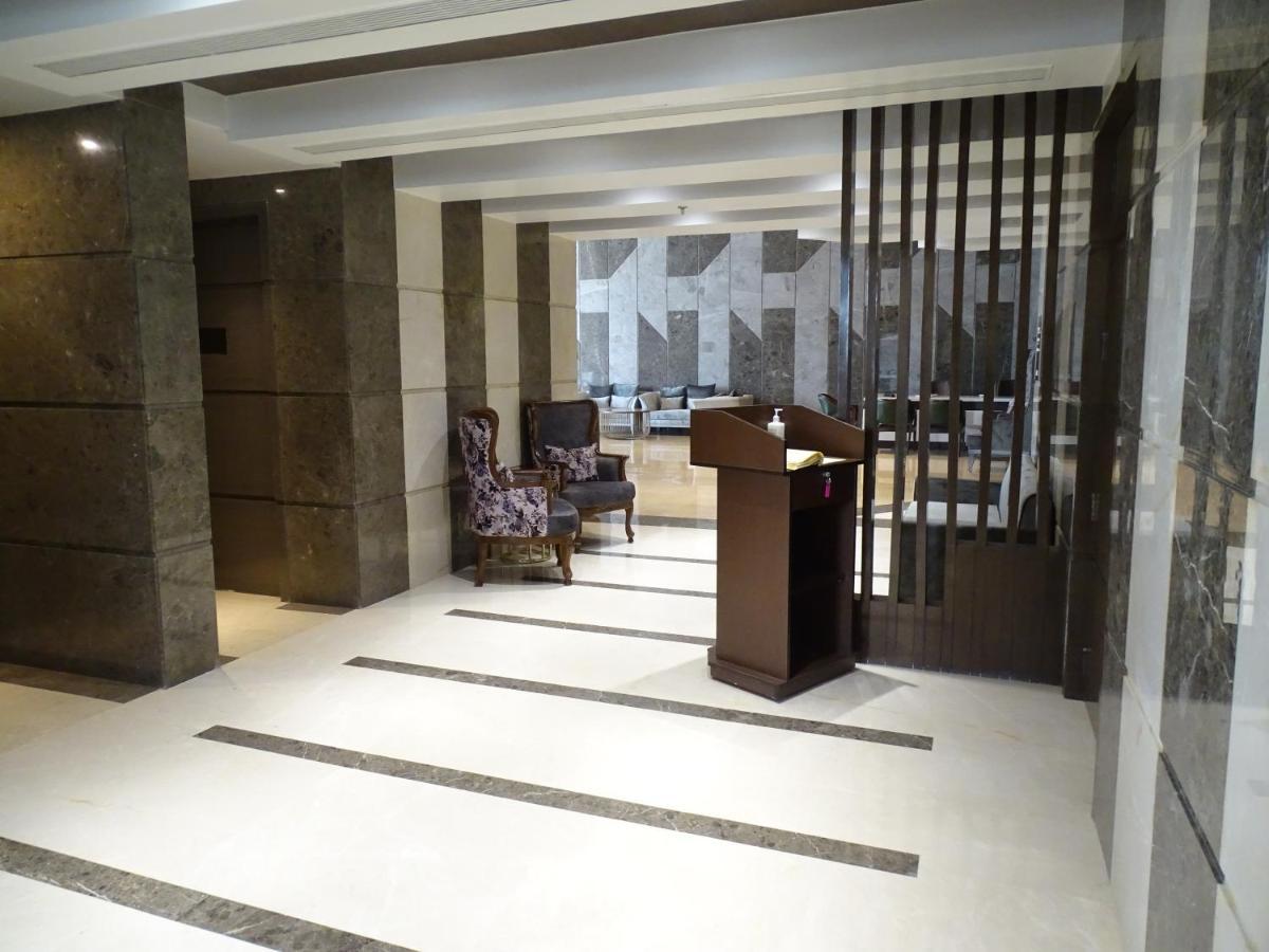 The Grand Arc Hotel & Convention Centre Shahjahanpur Extérieur photo
