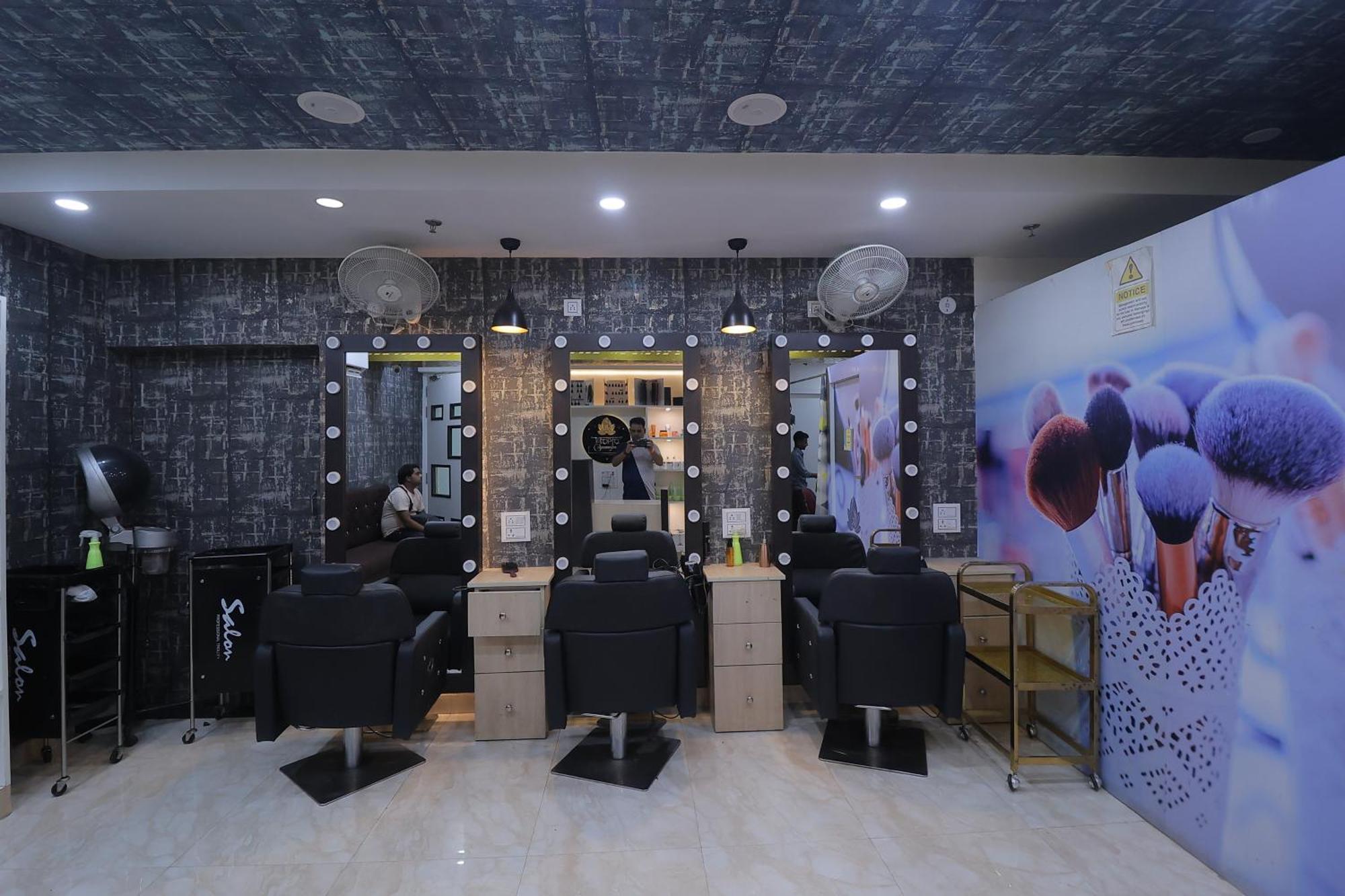 The Grand Arc Hotel & Convention Centre Shahjahanpur Extérieur photo