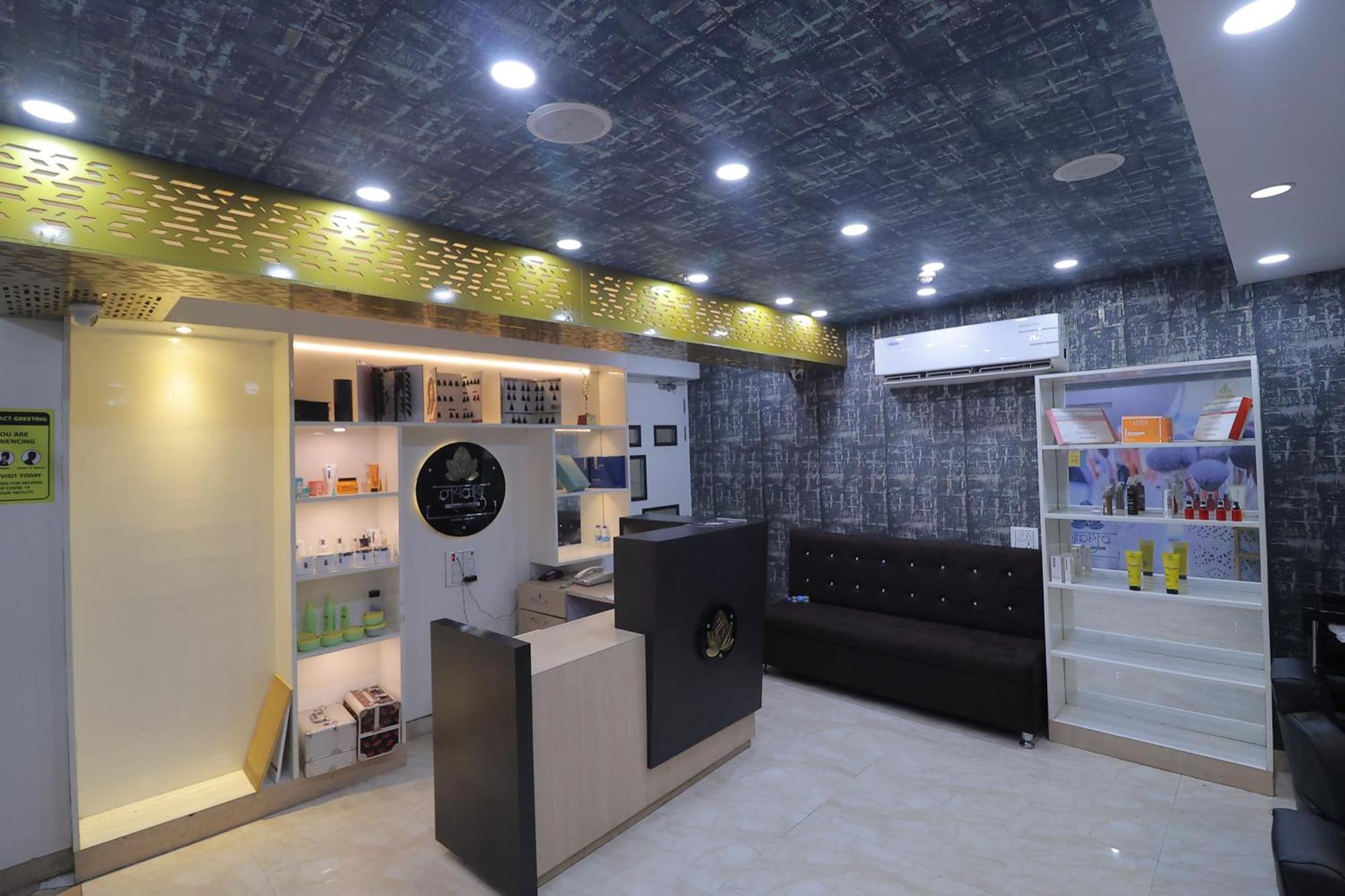 The Grand Arc Hotel & Convention Centre Shahjahanpur Extérieur photo